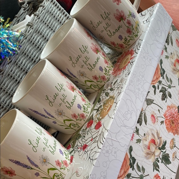 Other - Floral Ceramic Mugs Set